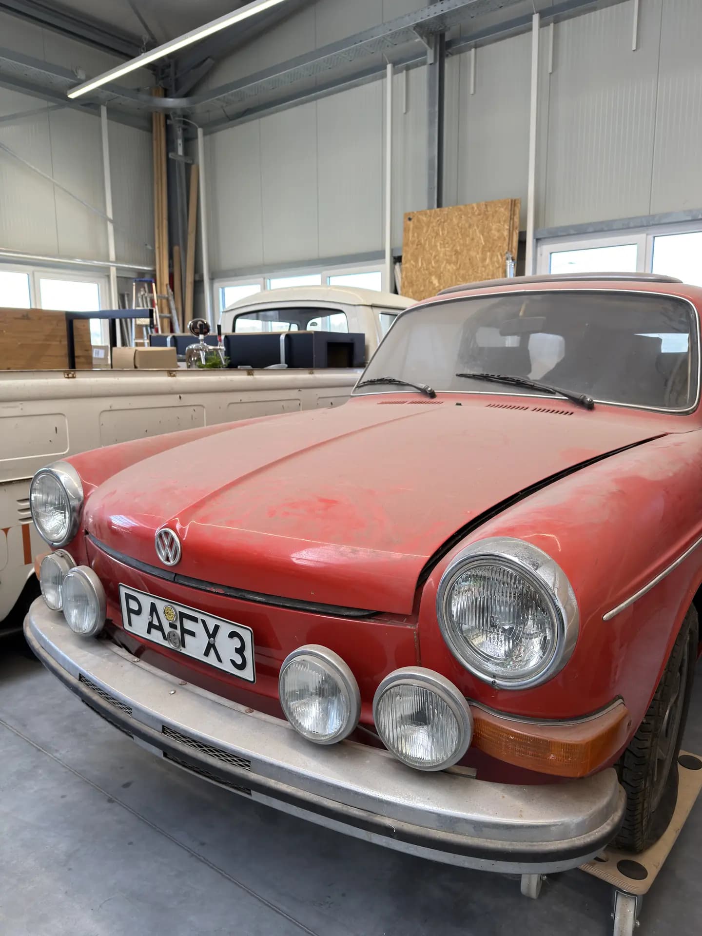 VW Käfer Oldtimer in der ARS:MOOSIX Werkstatt — Car-HiFi für Klassiker